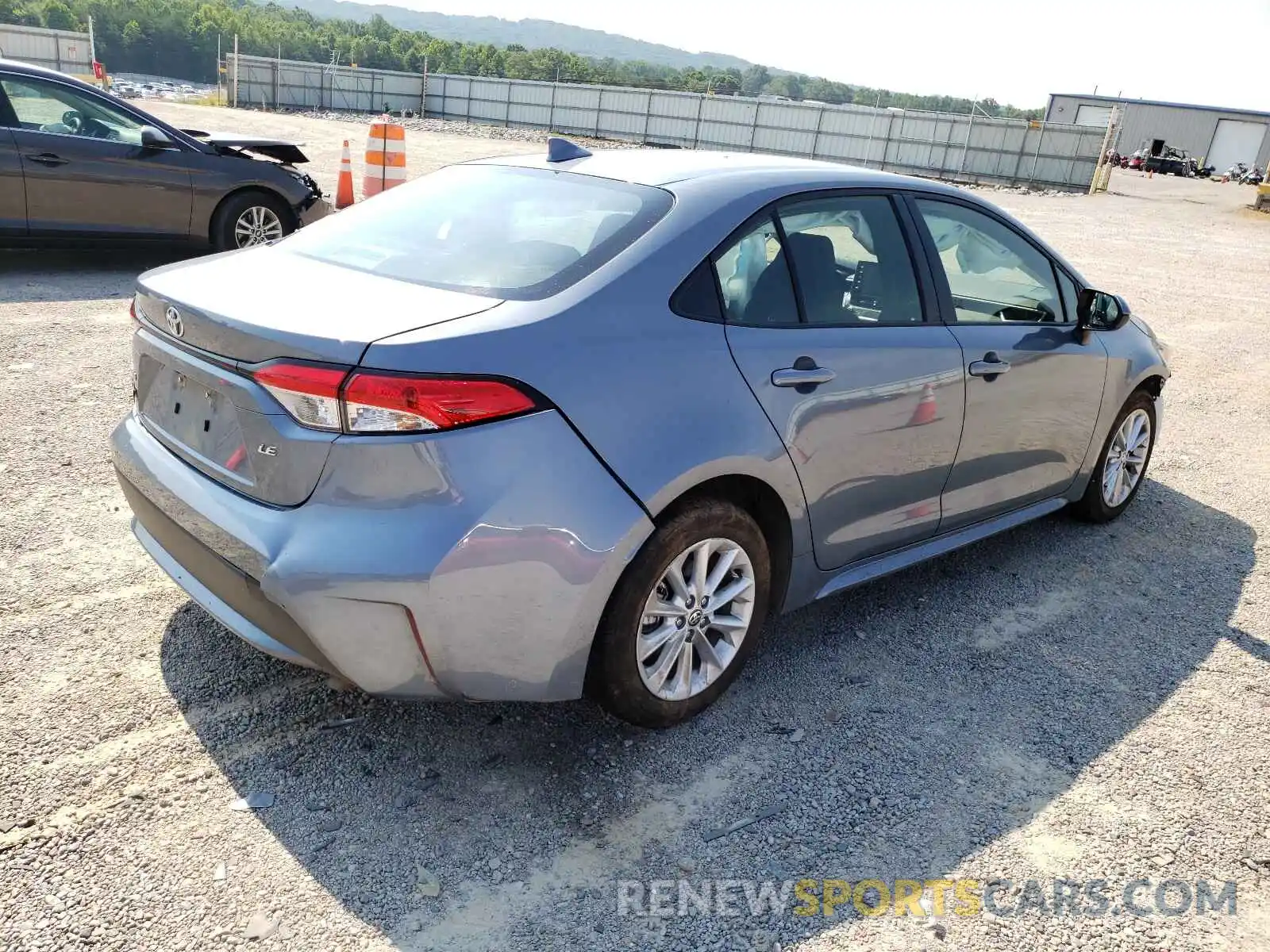 4 Photograph of a damaged car JTDVPMAE5MJ140130 TOYOTA COROLLA 2021