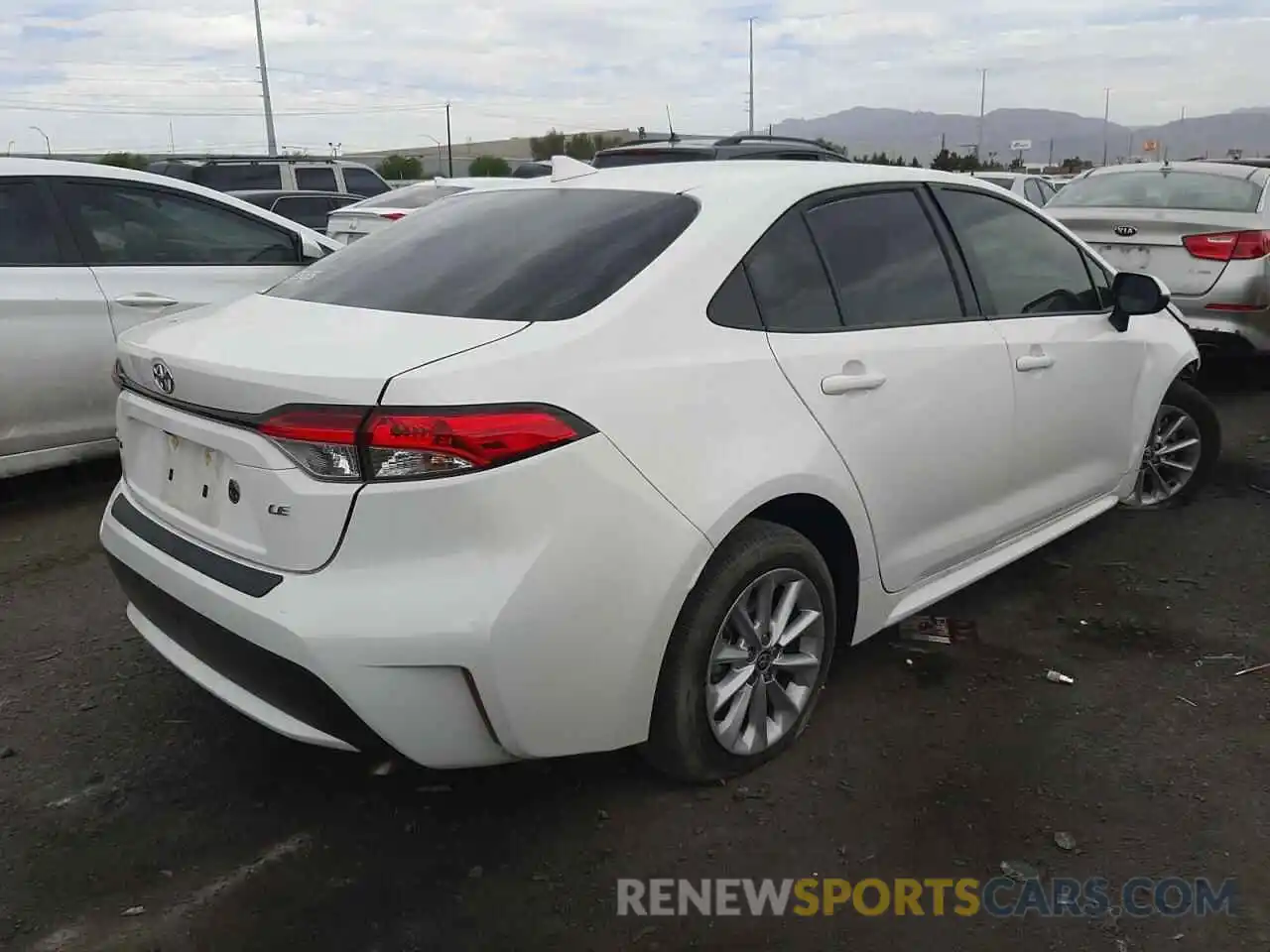 4 Photograph of a damaged car JTDVPMAE5MJ152178 TOYOTA COROLLA 2021