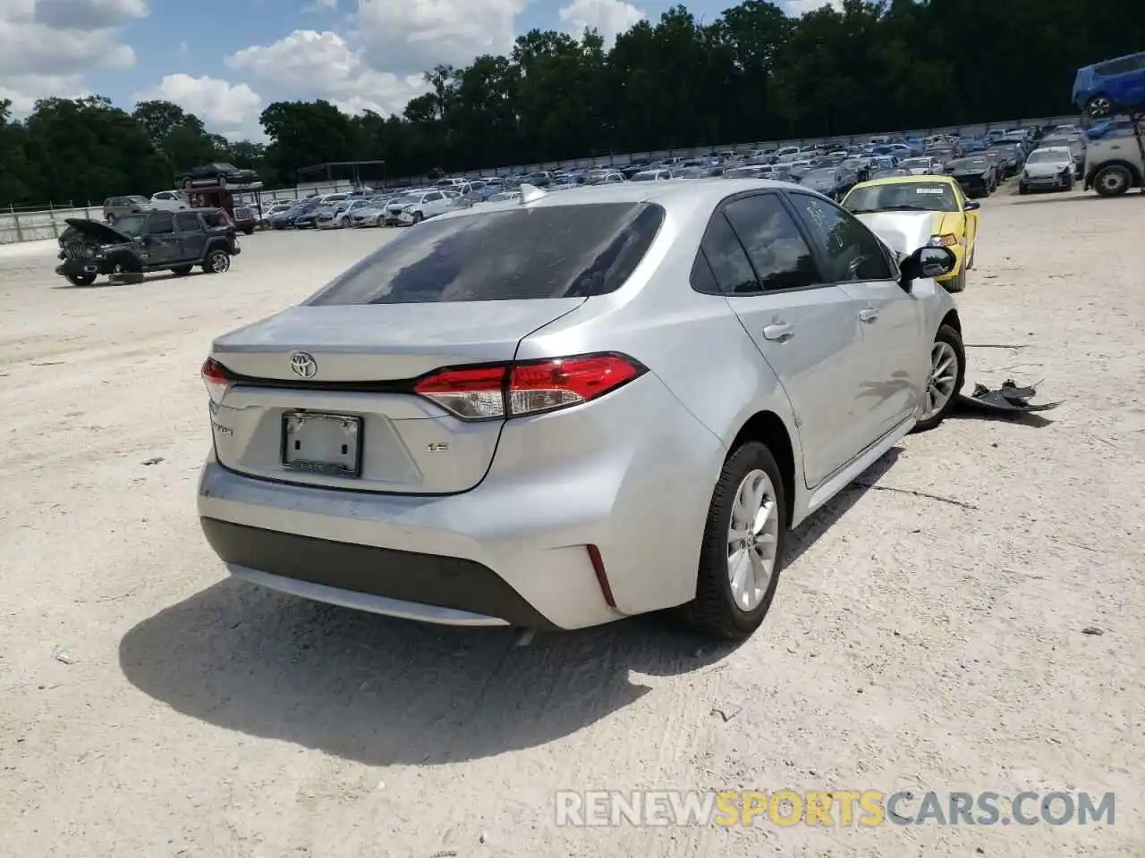 4 Photograph of a damaged car JTDVPMAE5MJ155064 TOYOTA COROLLA 2021