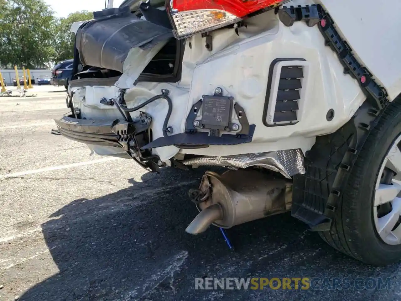 9 Photograph of a damaged car JTDVPMAE6MJ128715 TOYOTA COROLLA 2021