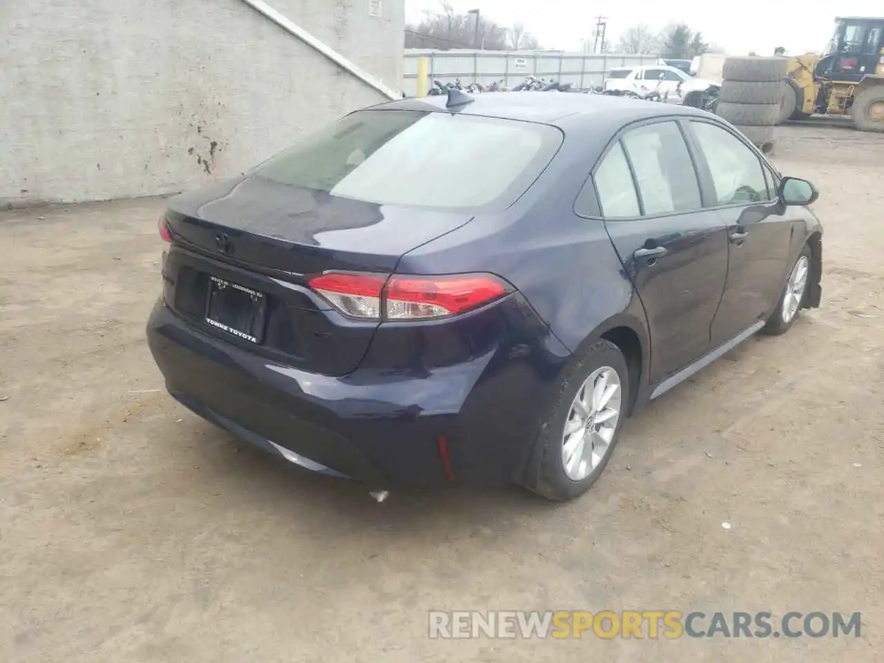 4 Photograph of a damaged car JTDVPMAE6MJ129573 TOYOTA COROLLA 2021