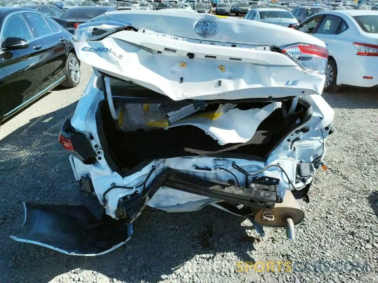 9 Photograph of a damaged car JTDVPMAE6MJ132117 TOYOTA COROLLA 2021