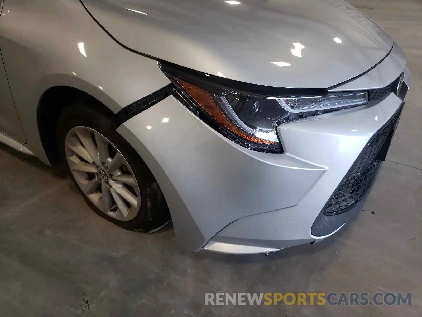 9 Photograph of a damaged car JTDVPMAE8MJ133057 TOYOTA COROLLA 2021