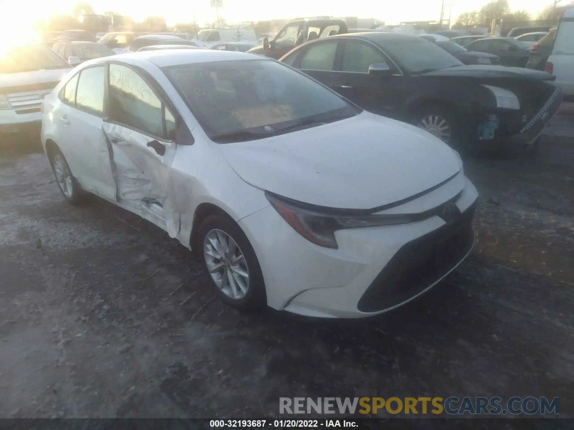 1 Photograph of a damaged car JTDVPMAE8MJ133365 TOYOTA COROLLA 2021