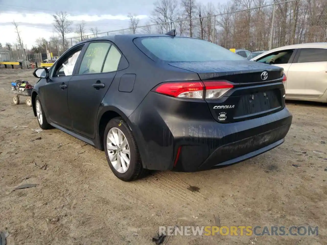 3 Photograph of a damaged car JTDVPMAE8MJ136122 TOYOTA COROLLA 2021