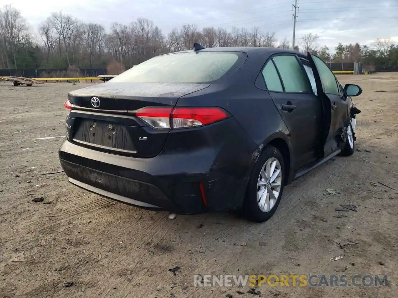 4 Photograph of a damaged car JTDVPMAE8MJ136122 TOYOTA COROLLA 2021