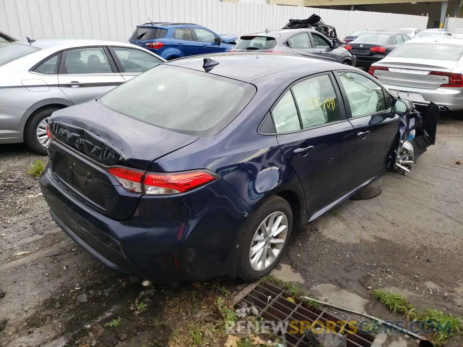 4 Photograph of a damaged car JTDVPMAE8MJ143958 TOYOTA COROLLA 2021