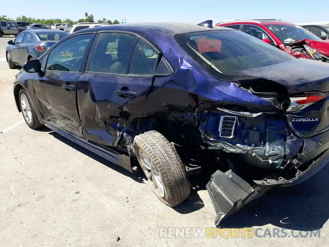 9 Photograph of a damaged car JTDVPMAE8MJ165345 TOYOTA COROLLA 2021