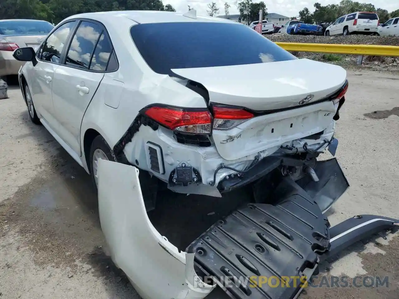 3 Photograph of a damaged car JTDVPMAE9MJ120852 TOYOTA COROLLA 2021