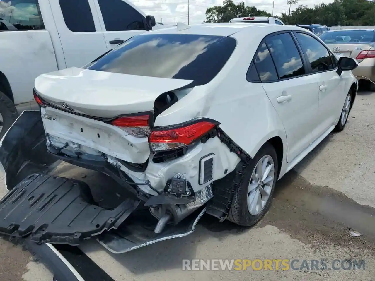 4 Photograph of a damaged car JTDVPMAE9MJ120852 TOYOTA COROLLA 2021