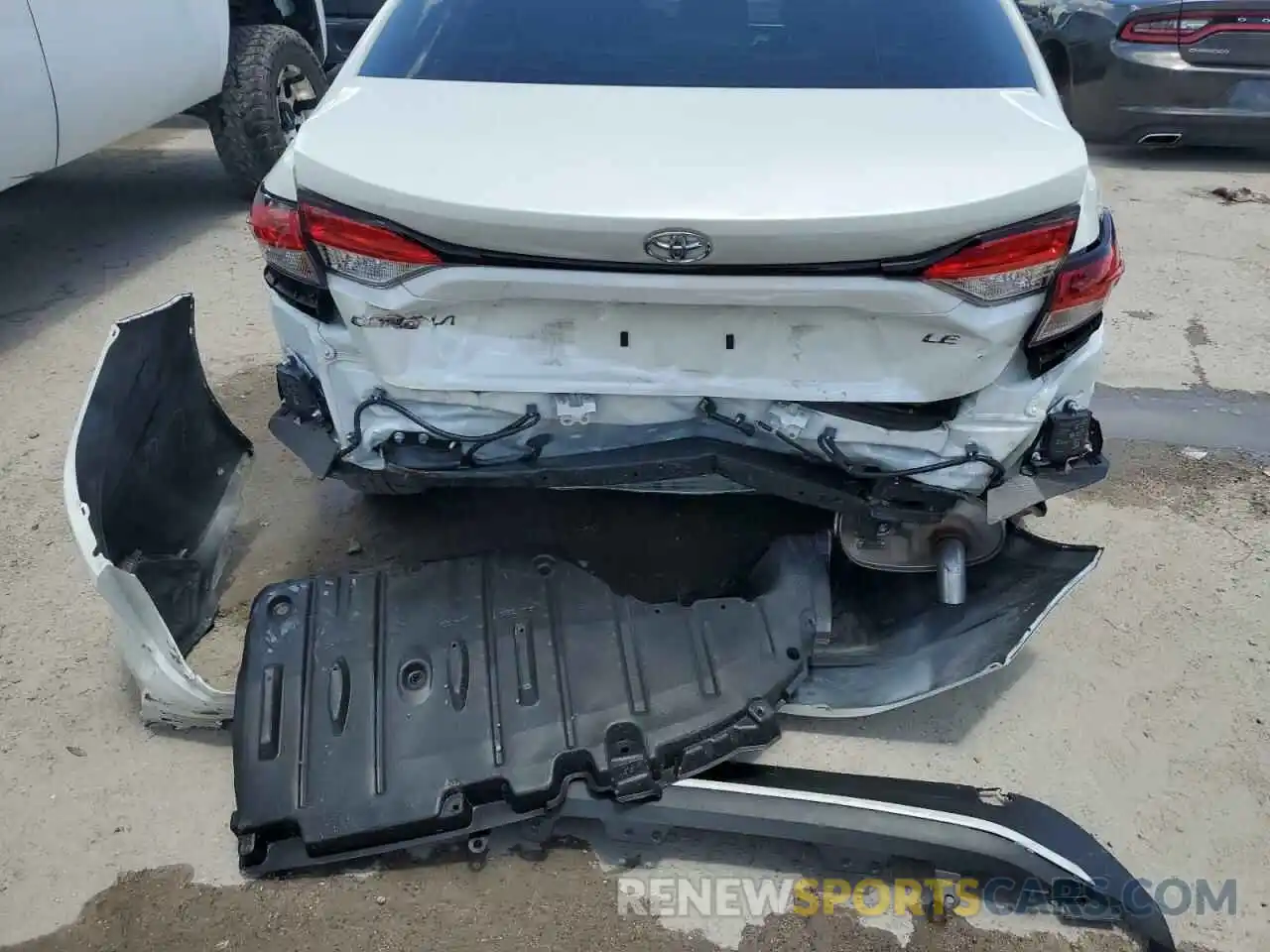 9 Photograph of a damaged car JTDVPMAE9MJ120852 TOYOTA COROLLA 2021