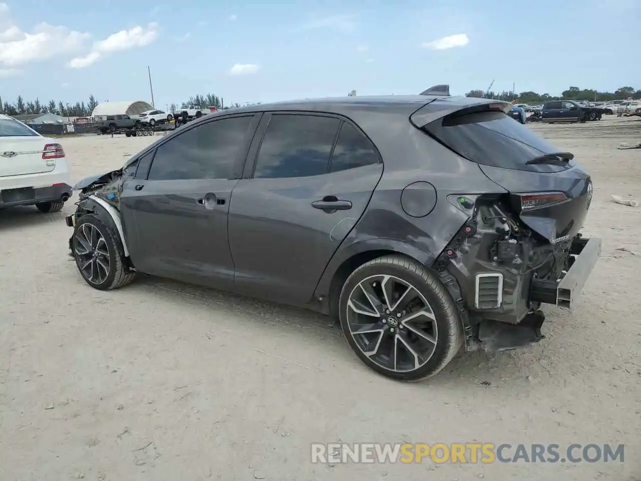 2 Photograph of a damaged car JTNA4MBE1M3107261 TOYOTA COROLLA 2021