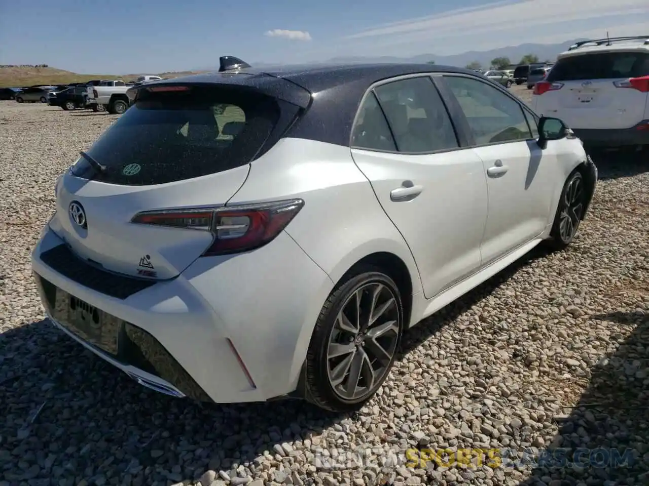 4 Photograph of a damaged car JTNA4MBE2M3107690 TOYOTA COROLLA 2021