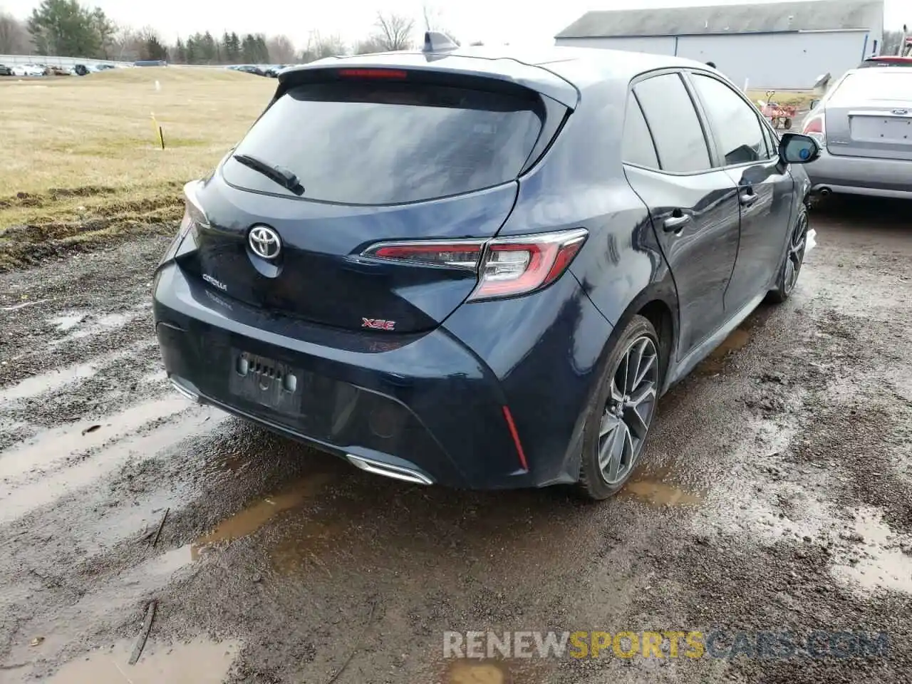 4 Photograph of a damaged car JTNA4MBE3M3125423 TOYOTA COROLLA 2021