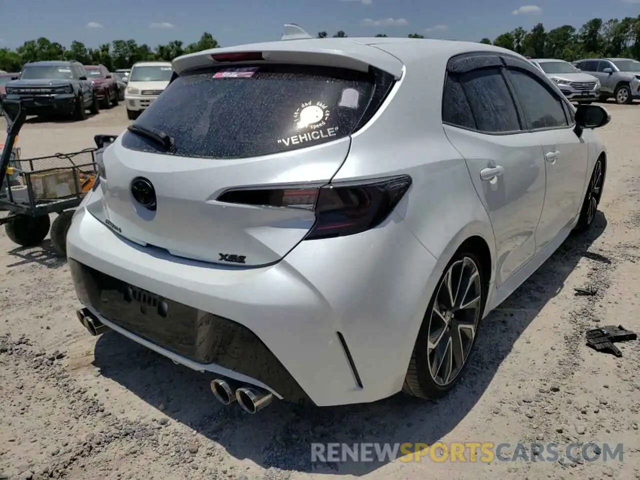 4 Photograph of a damaged car JTNA4MBE5M3133166 TOYOTA COROLLA 2021