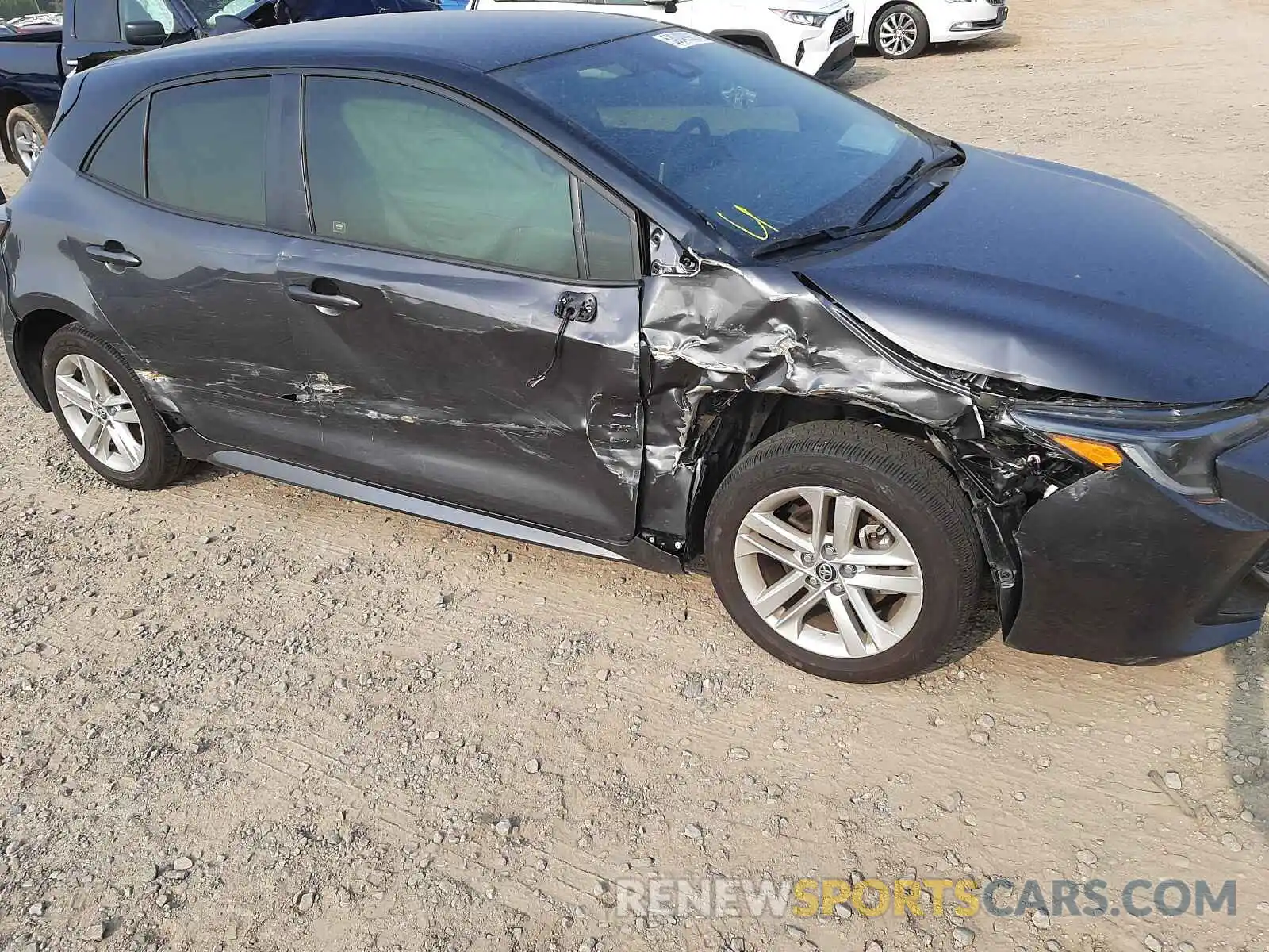 9 Photograph of a damaged car JTNB4MBE0M3107305 TOYOTA COROLLA 2021