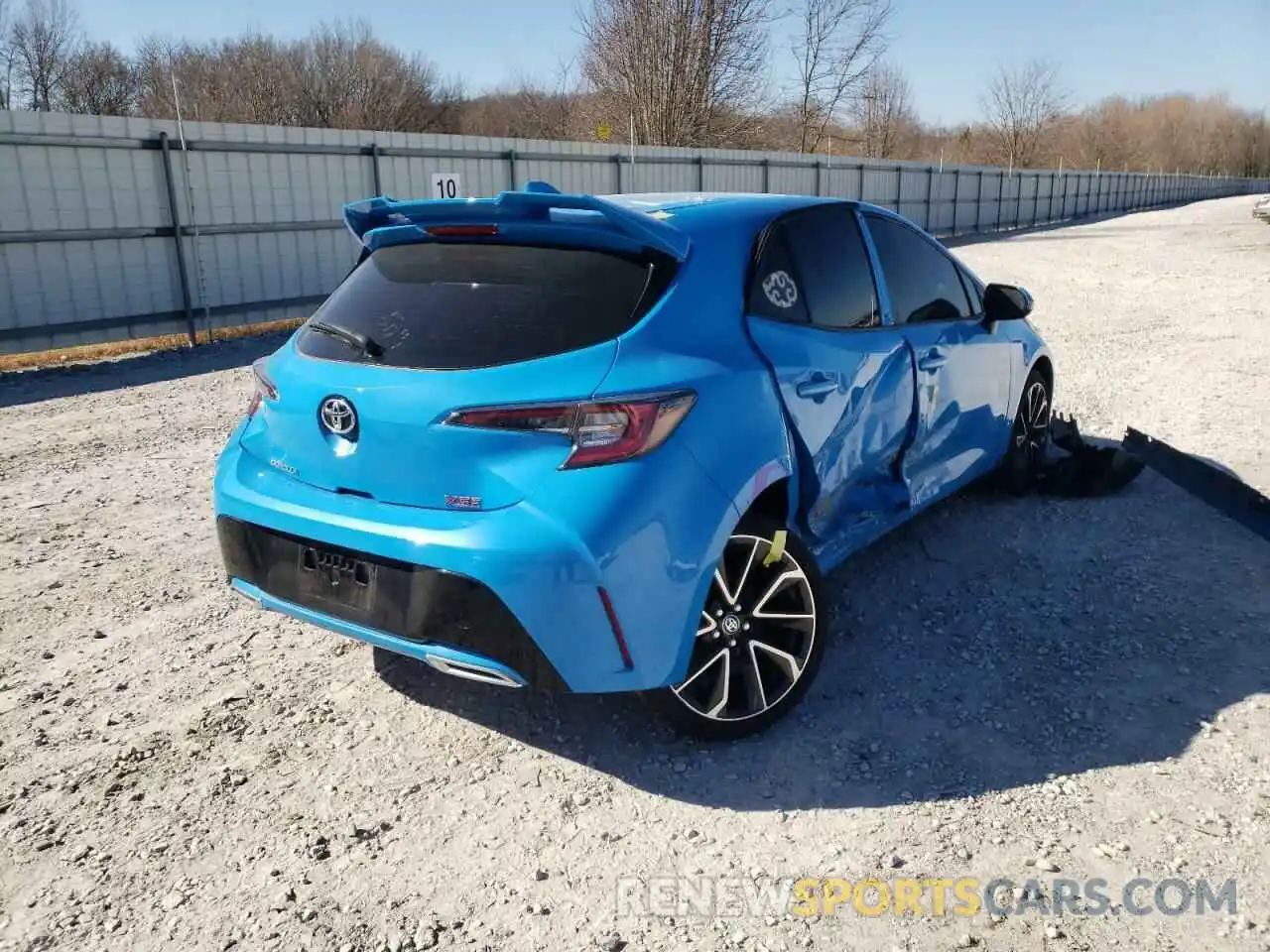 4 Photograph of a damaged car JTNC4MBE0M3146996 TOYOTA COROLLA 2021