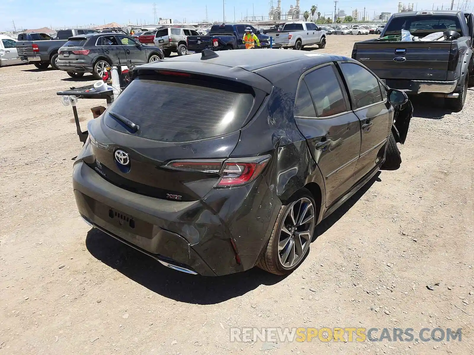 4 Photograph of a damaged car JTNC4MBE2M3126104 TOYOTA COROLLA 2021