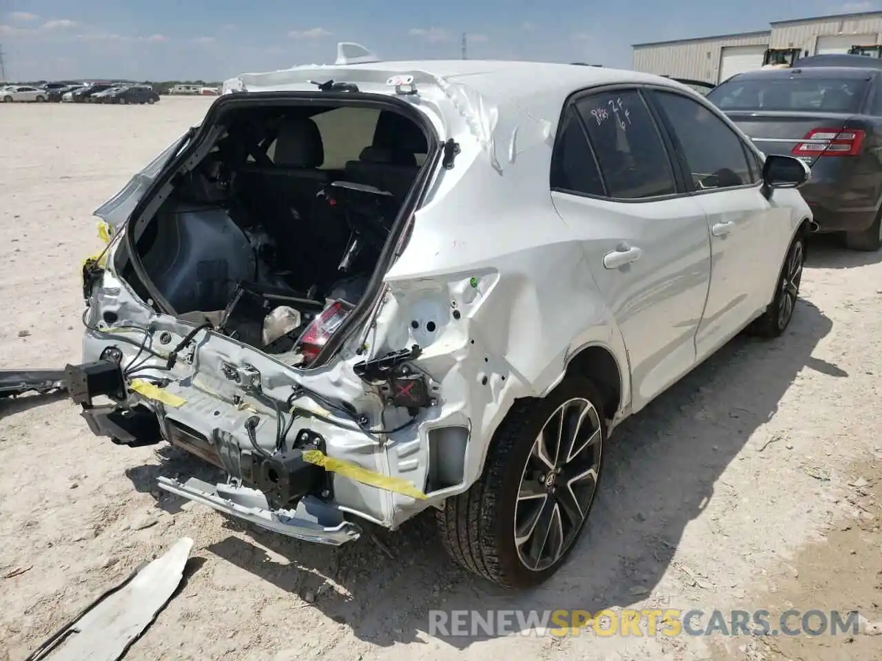 4 Photograph of a damaged car JTNC4MBE7M3112859 TOYOTA COROLLA 2021