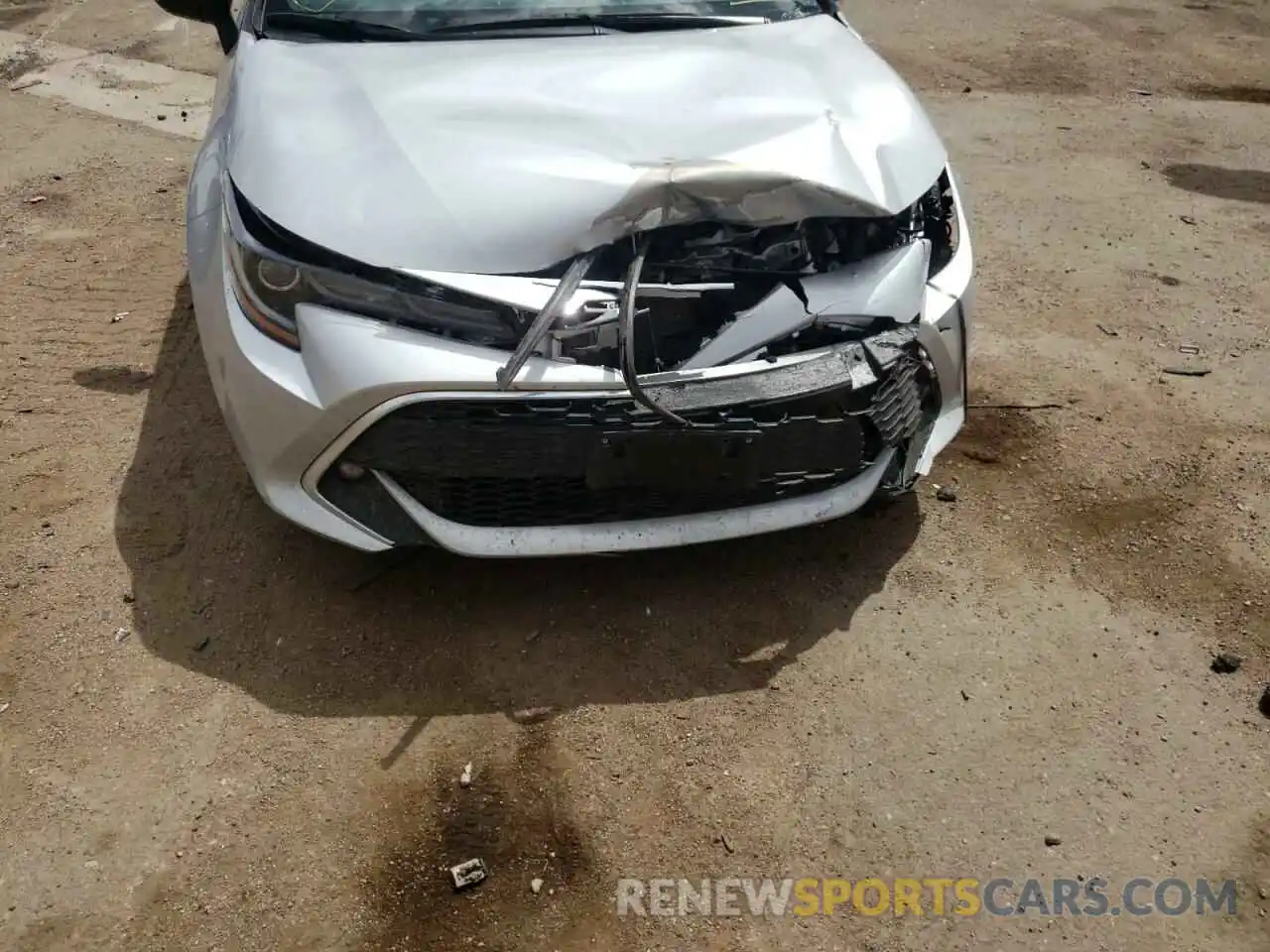 9 Photograph of a damaged car JTNC4MBE7M3133579 TOYOTA COROLLA 2021