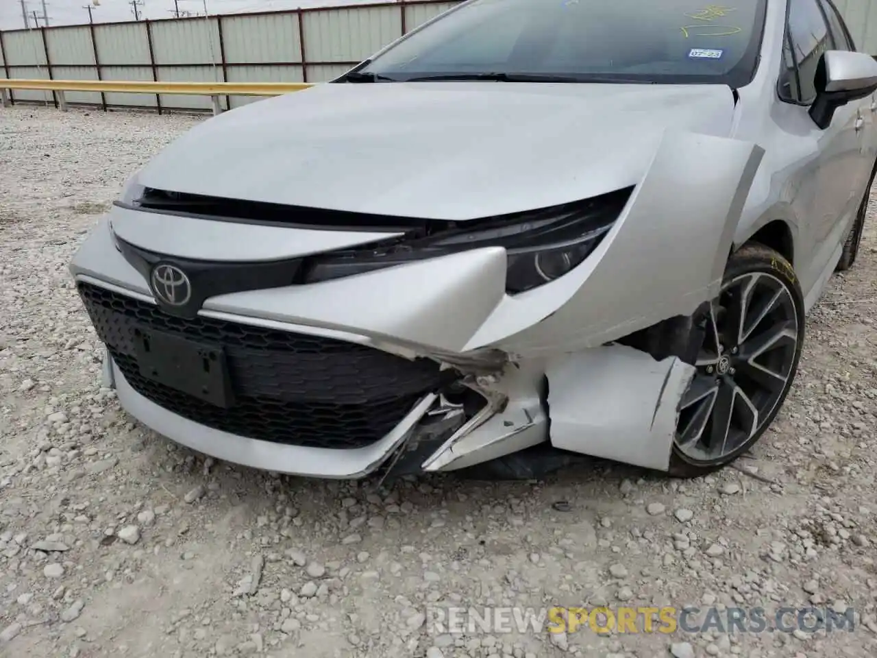 9 Photograph of a damaged car JTNC4MBE7M3145604 TOYOTA COROLLA 2021