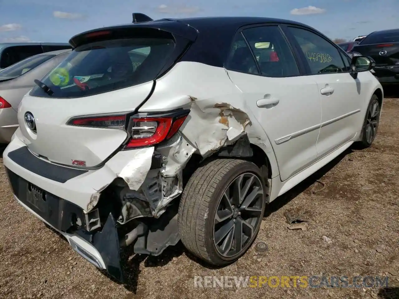 4 Photograph of a damaged car JTNC4MBE8M3122462 TOYOTA COROLLA 2021