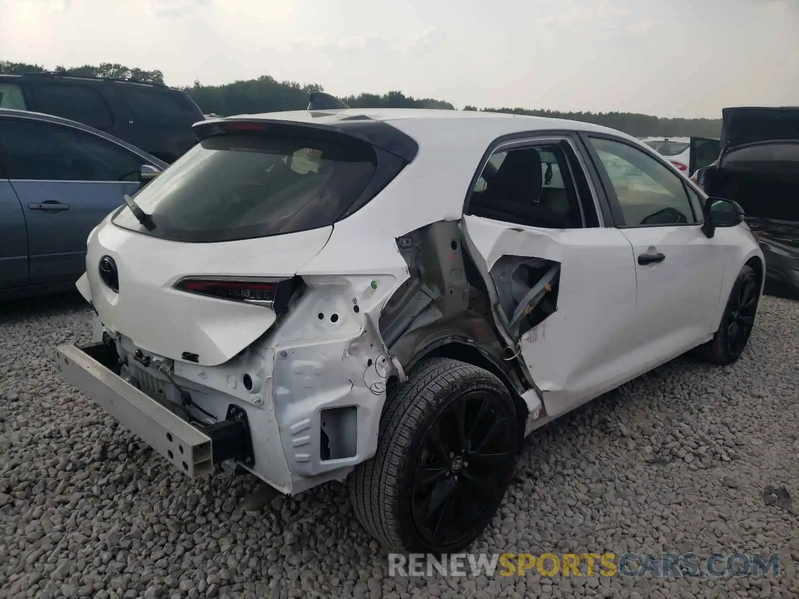 4 Photograph of a damaged car JTND4MBE0M3113503 TOYOTA COROLLA 2021