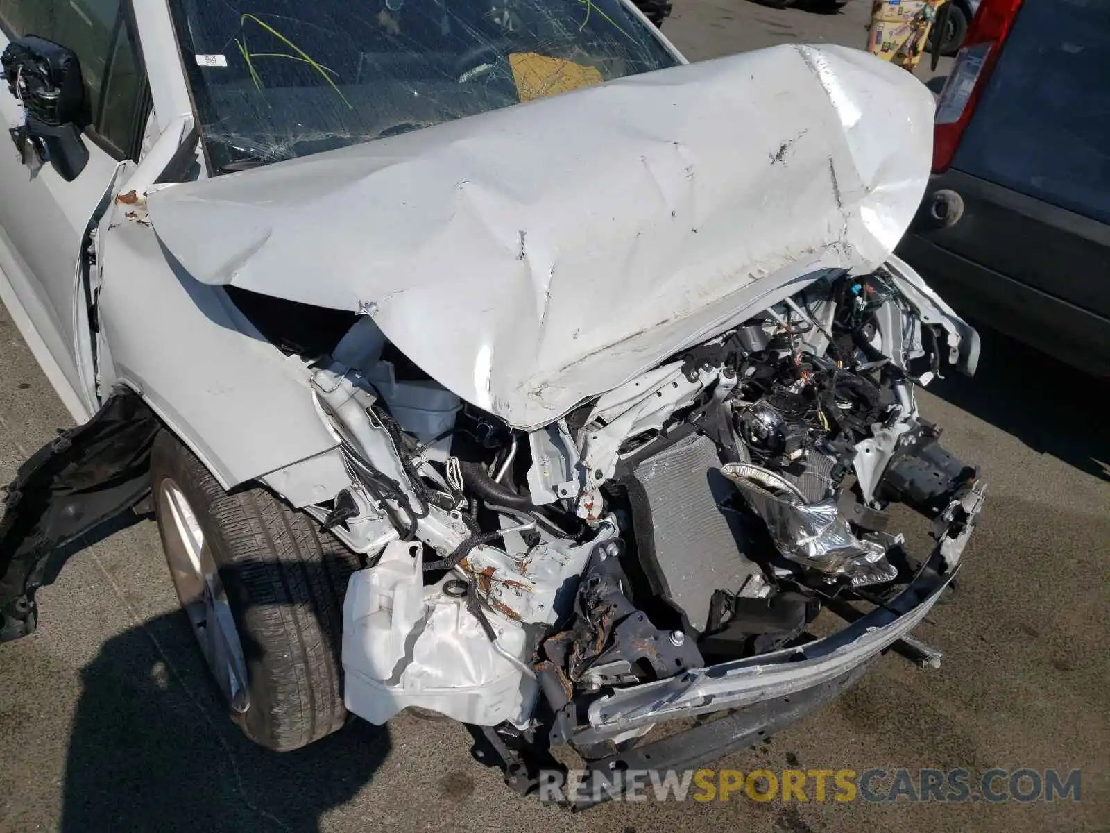 9 Photograph of a damaged car JTND4MBE2M3113583 TOYOTA COROLLA 2021