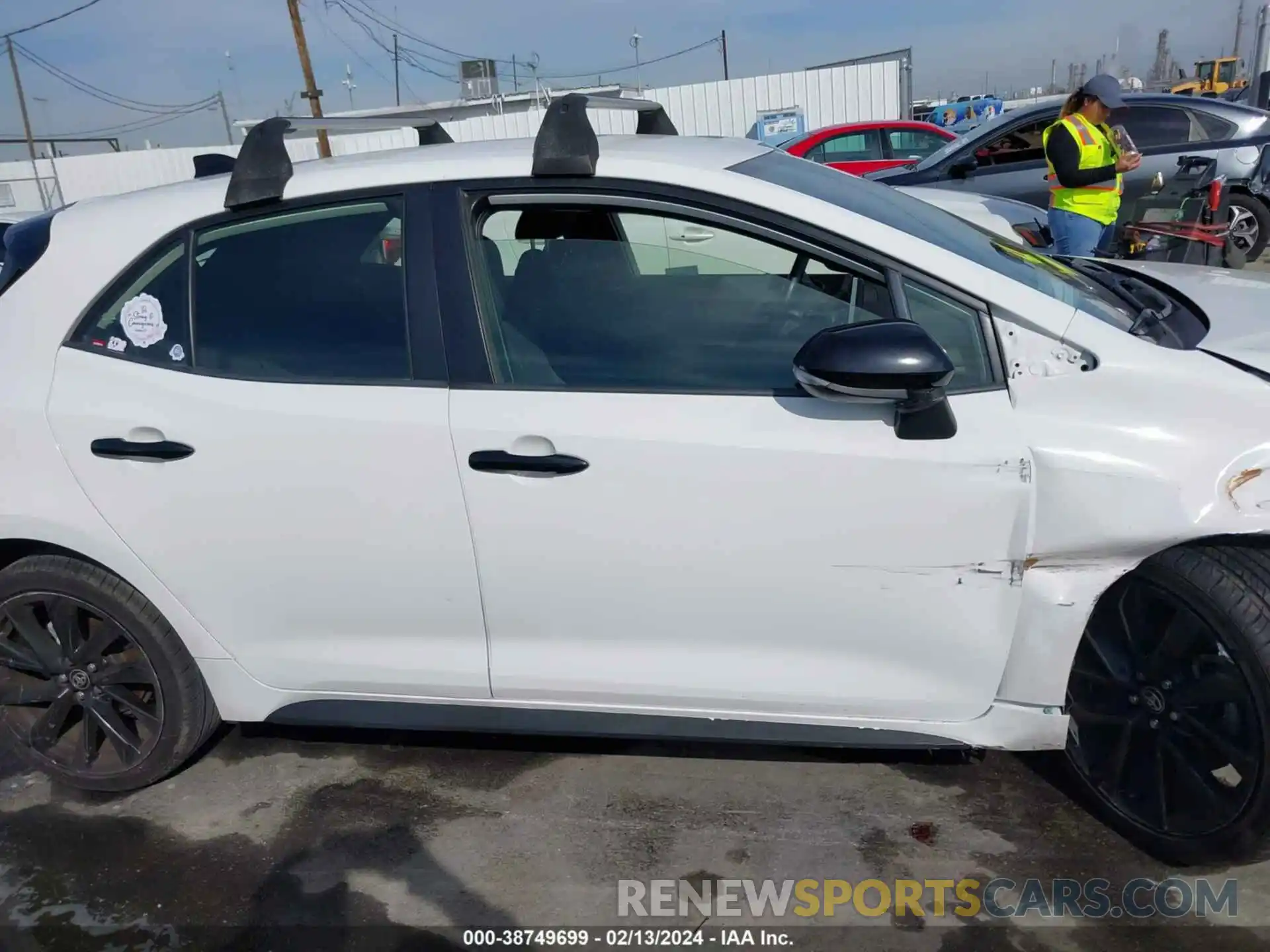 13 Photograph of a damaged car JTND4MBE2M3115379 TOYOTA COROLLA 2021