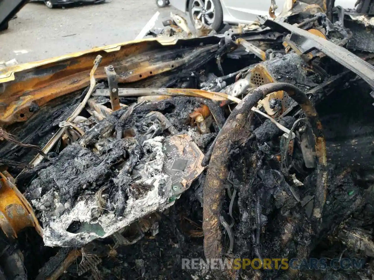 8 Photograph of a damaged car JTND4MBE2M3128097 TOYOTA COROLLA 2021