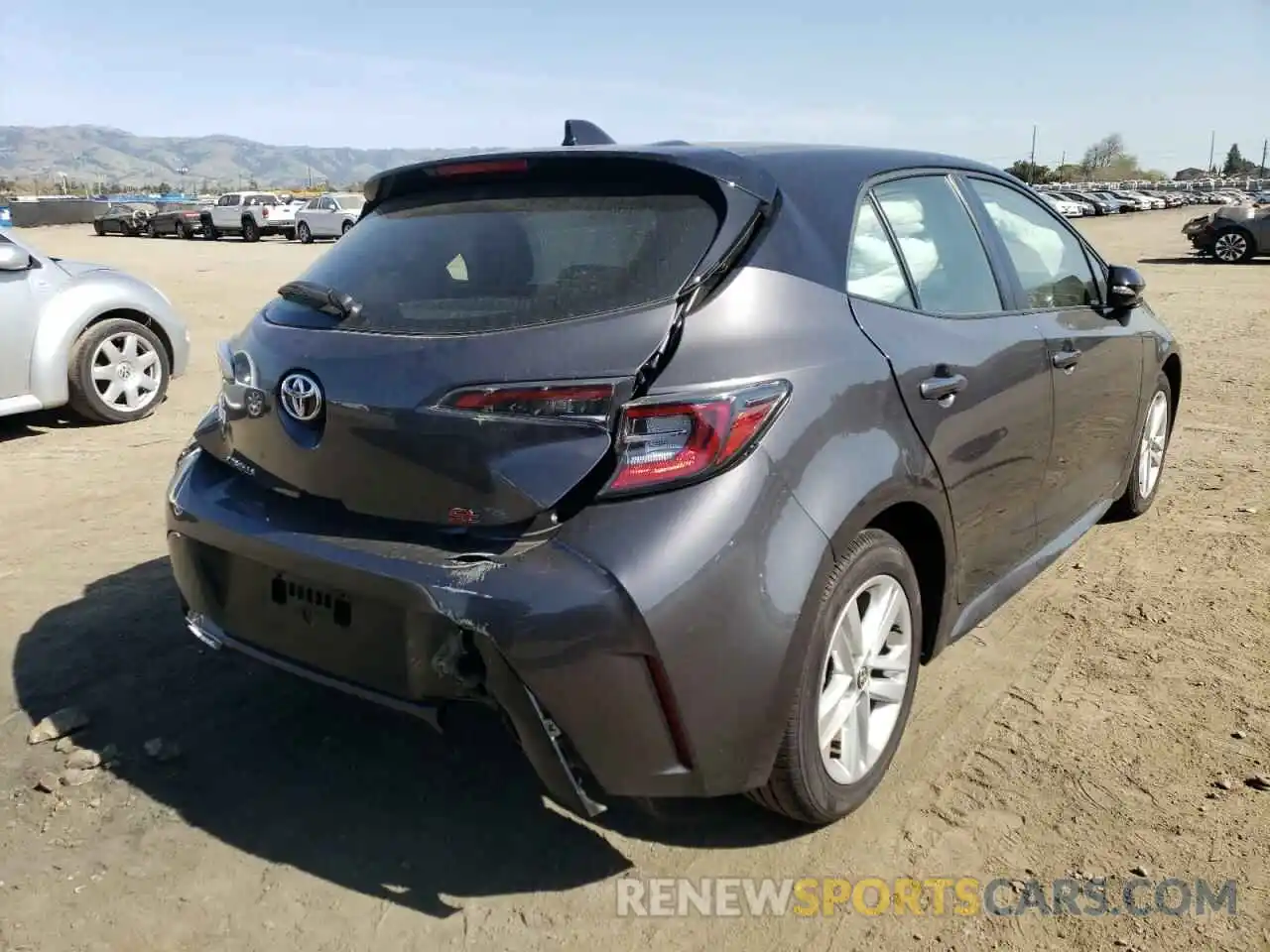 4 Photograph of a damaged car JTND4MBE2M3137981 TOYOTA COROLLA 2021