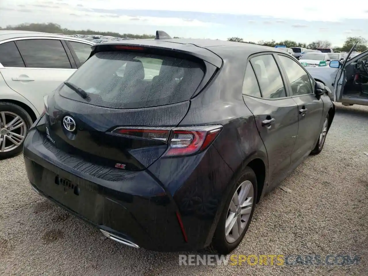 4 Photograph of a damaged car JTND4MBE3M3146253 TOYOTA COROLLA 2021