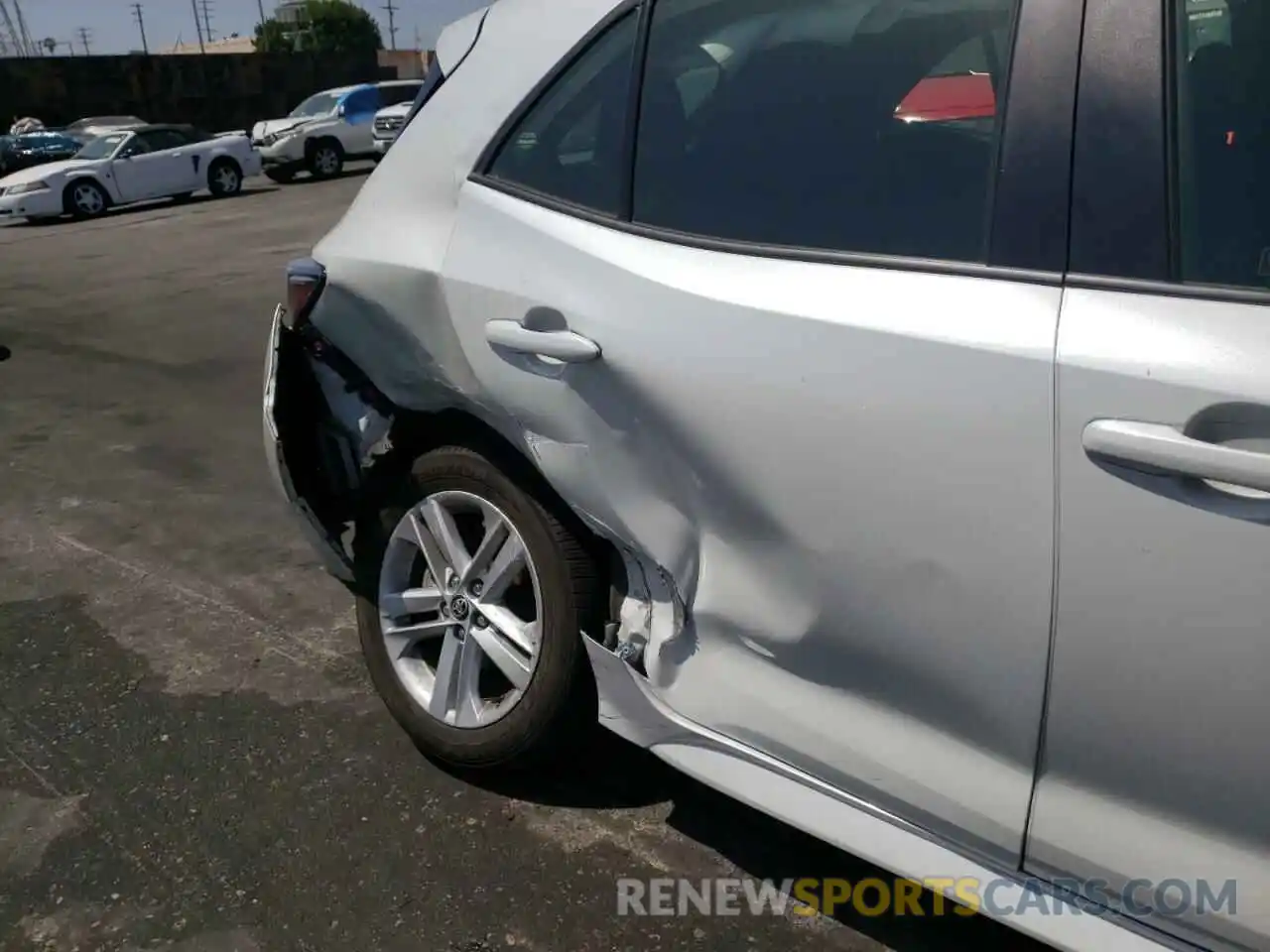 9 Photograph of a damaged car JTND4MBE4M3105890 TOYOTA COROLLA 2021