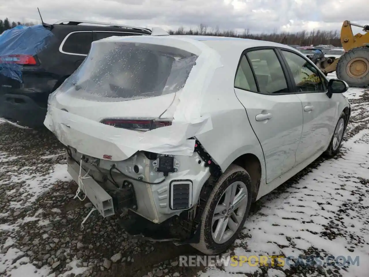 4 Photograph of a damaged car JTND4MBE4M3113519 TOYOTA COROLLA 2021