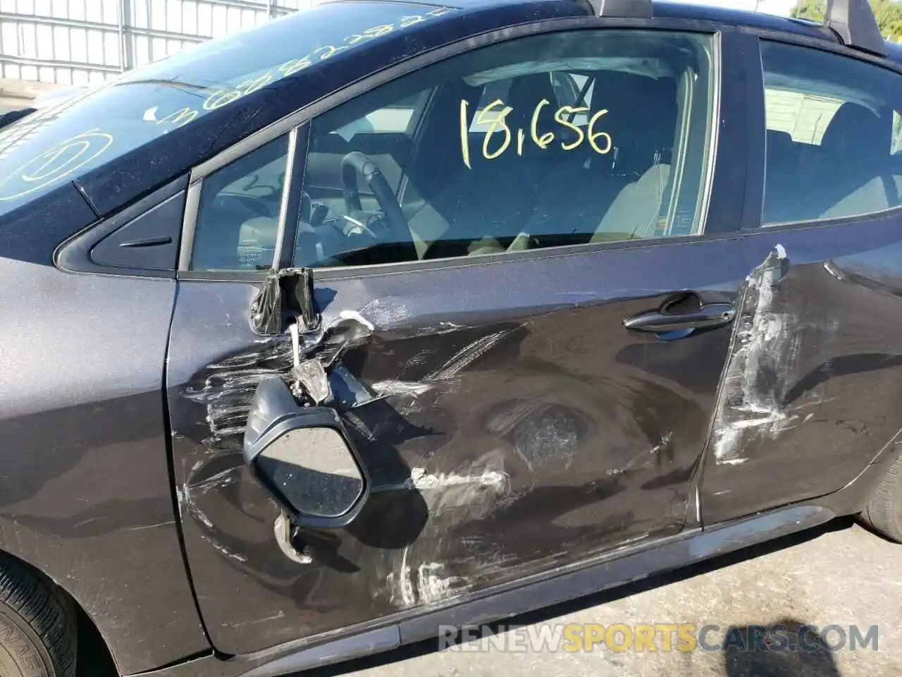 9 Photograph of a damaged car JTND4MBE5M3134881 TOYOTA COROLLA 2021