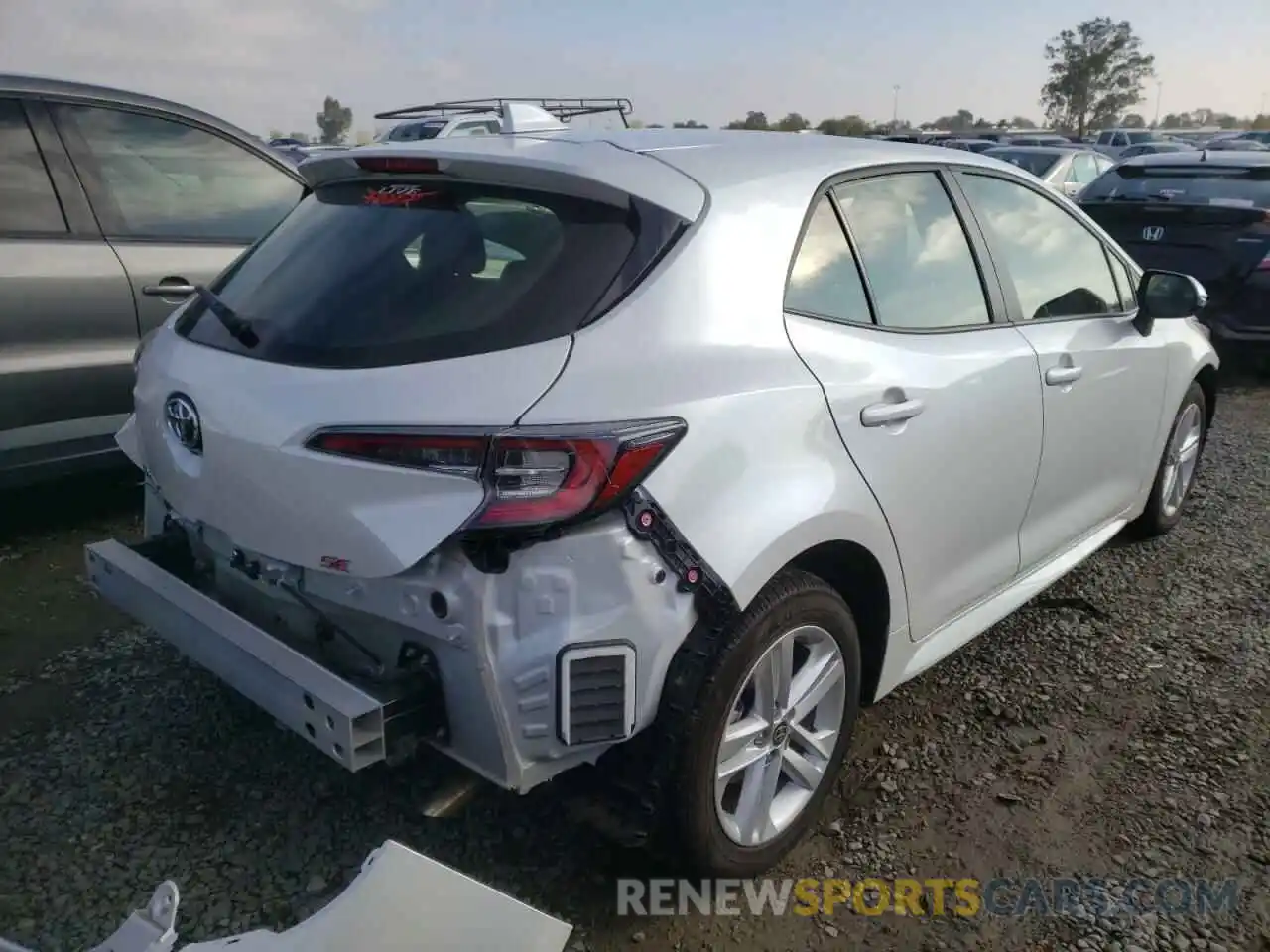 4 Photograph of a damaged car JTND4MBE6M3115112 TOYOTA COROLLA 2021