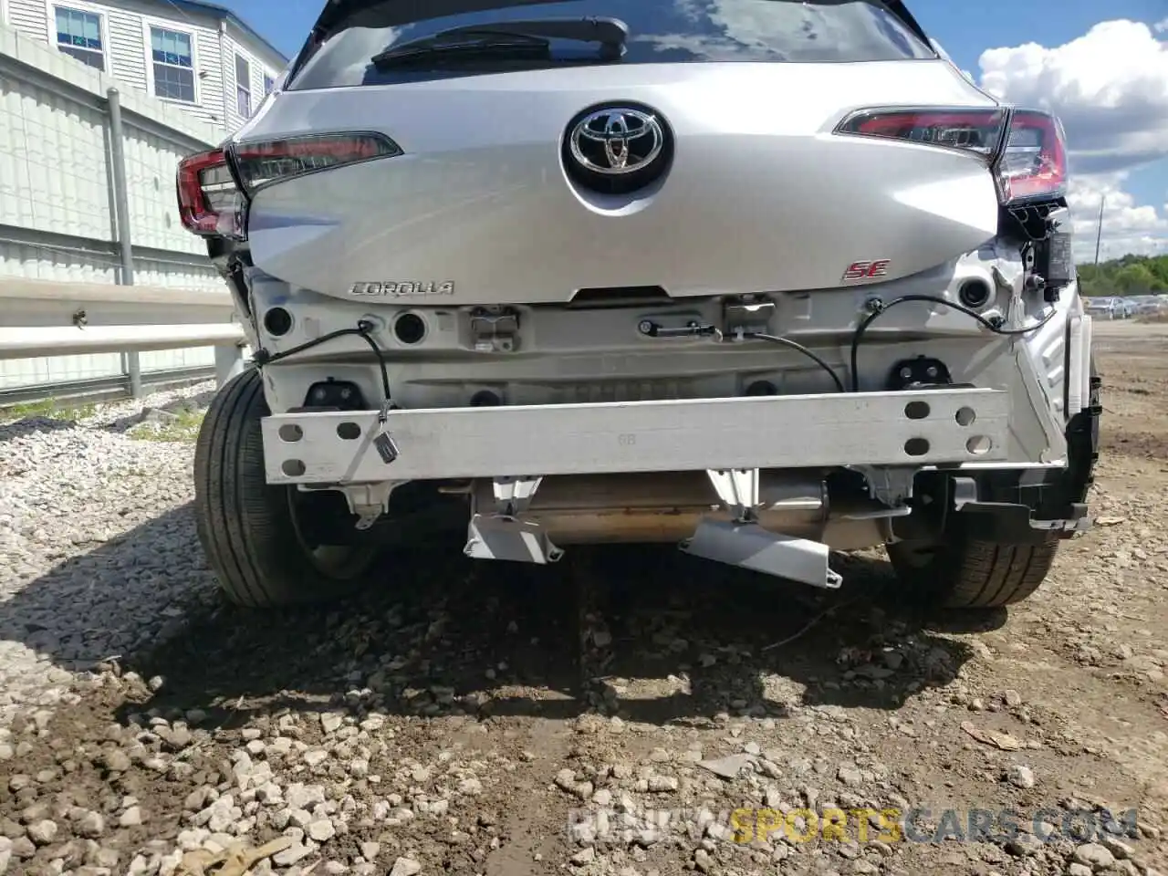 9 Photograph of a damaged car JTND4MBE6M3120505 TOYOTA COROLLA 2021