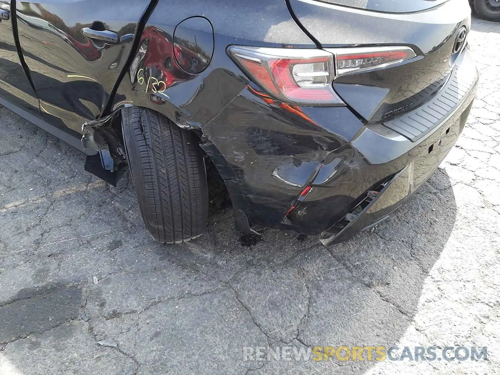 9 Photograph of a damaged car JTND4MBE6M3129916 TOYOTA COROLLA 2021