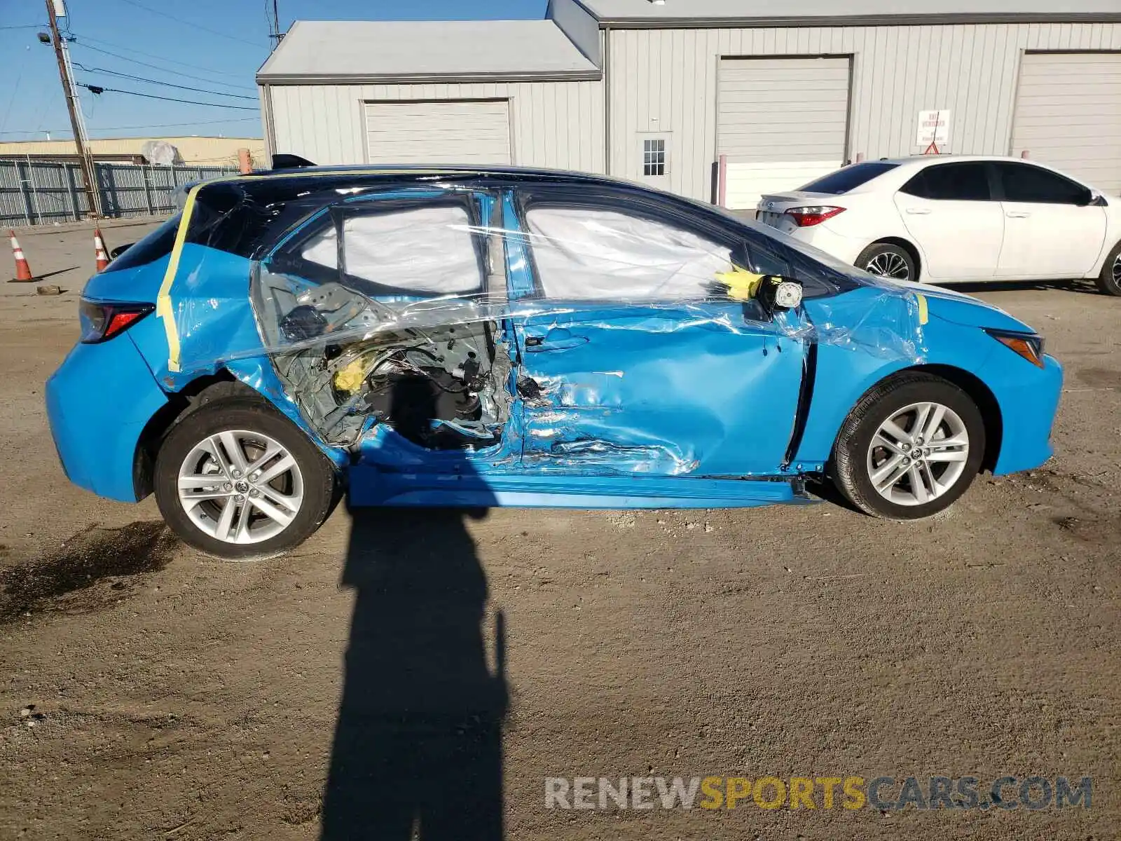 9 Photograph of a damaged car JTND4MBE7M3105916 TOYOTA COROLLA 2021