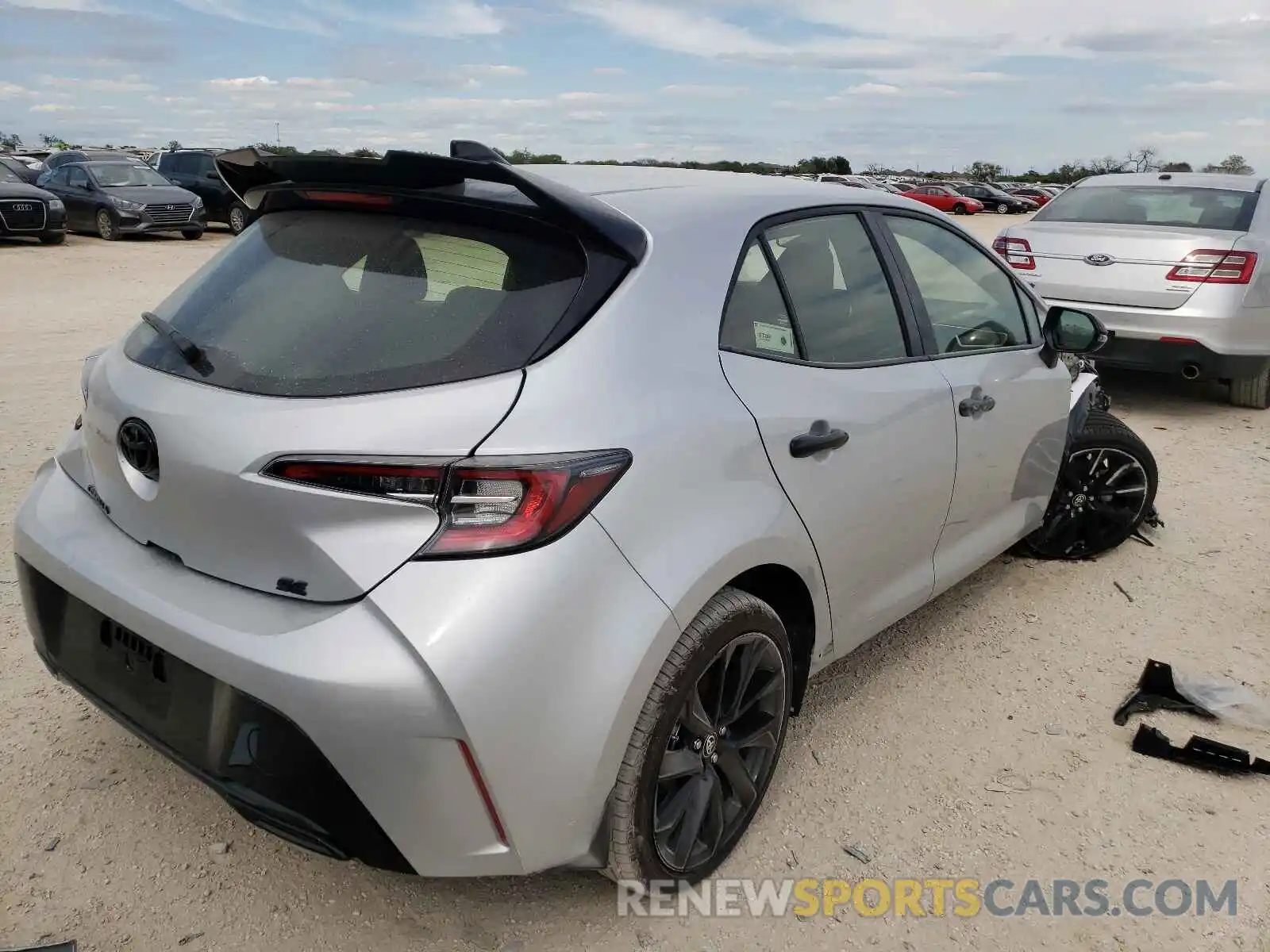 4 Photograph of a damaged car JTND4MBE8M3146006 TOYOTA COROLLA 2021