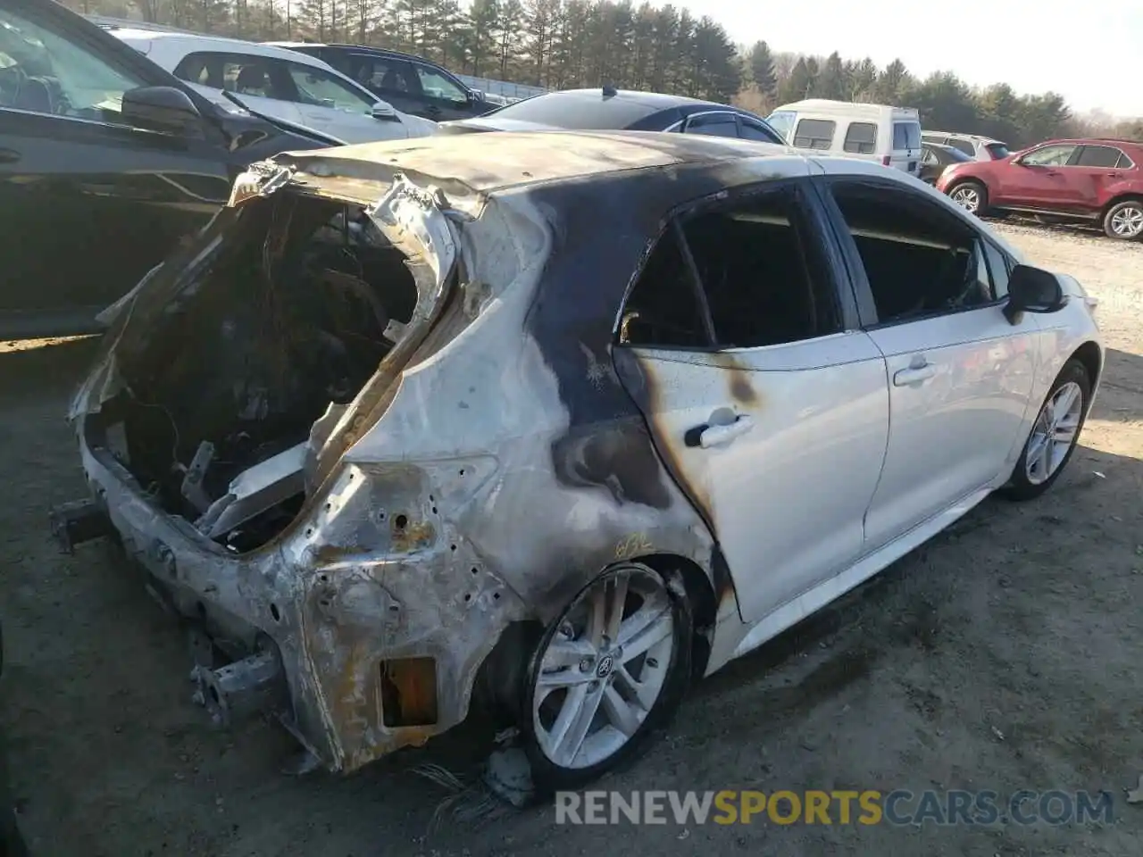 4 Photograph of a damaged car JTND4MBE9M3114682 TOYOTA COROLLA 2021