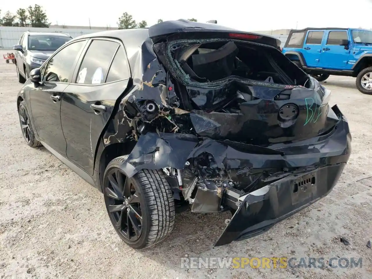 3 Photograph of a damaged car JTND4MBEXM3109734 TOYOTA COROLLA 2021