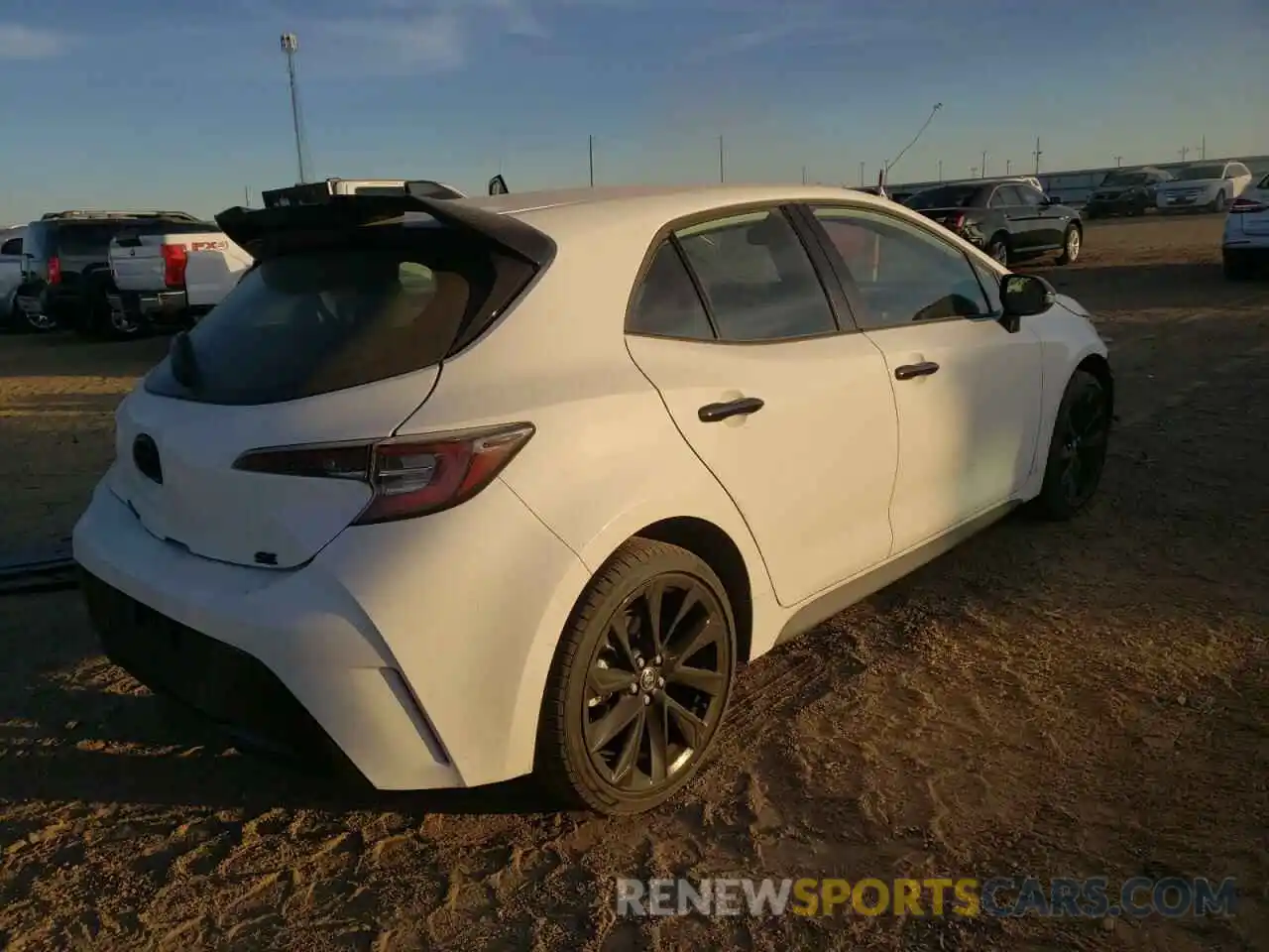 4 Photograph of a damaged car JTND4MBEXM3126016 TOYOTA COROLLA 2021