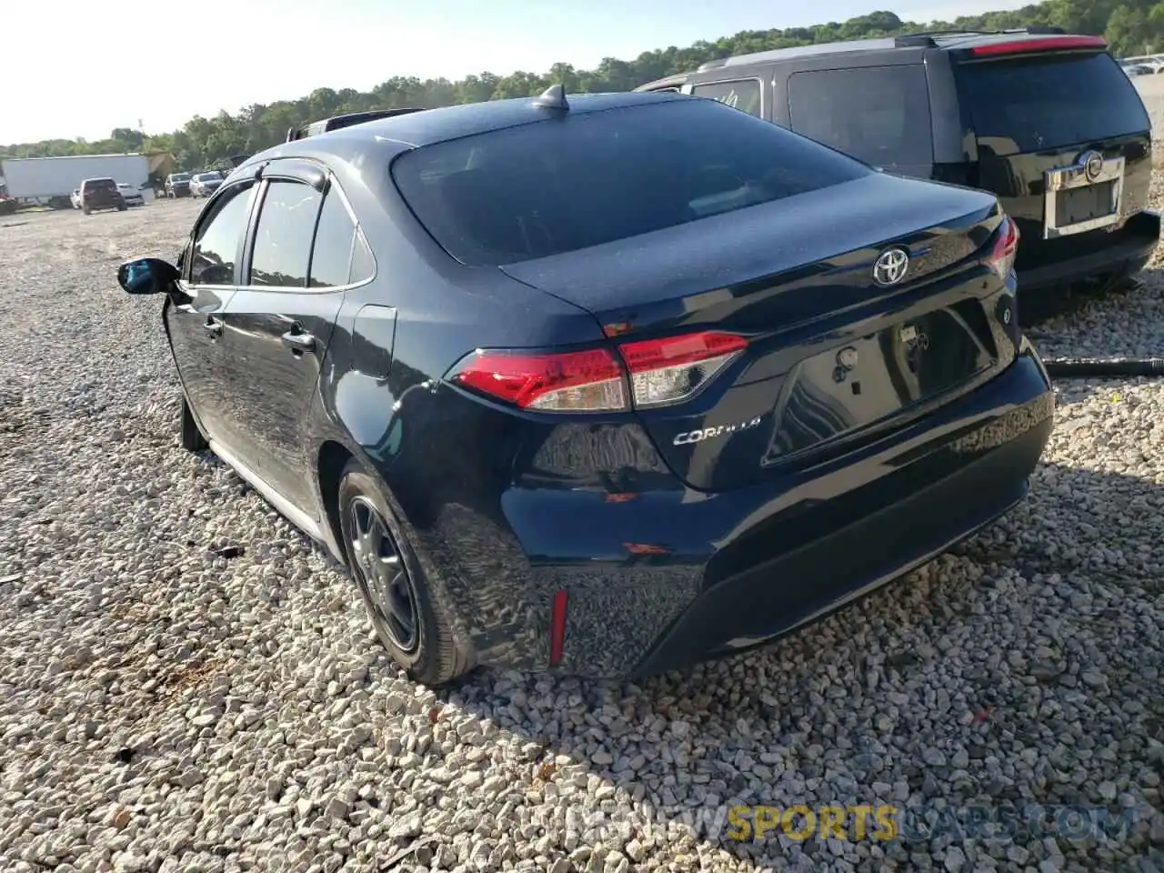 3 Photograph of a damaged car 5YFDPMAE1NP319614 TOYOTA COROLLA 2022