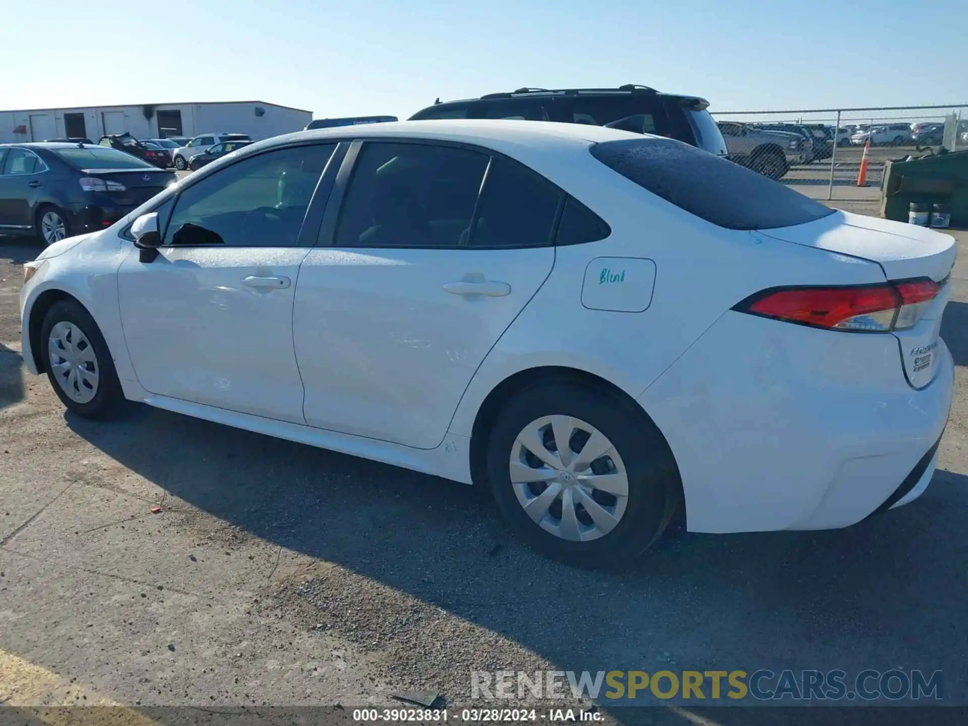 14 Photograph of a damaged car 5YFDPMAE3NP368832 TOYOTA COROLLA 2022