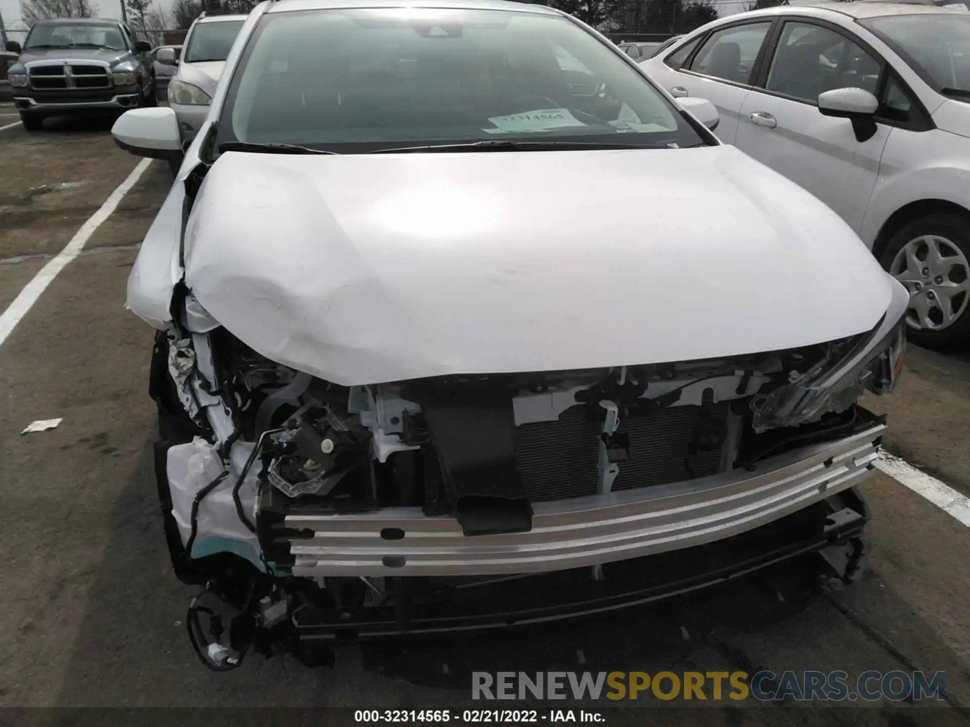 6 Photograph of a damaged car 5YFDPMAE7NP278499 TOYOTA COROLLA 2022