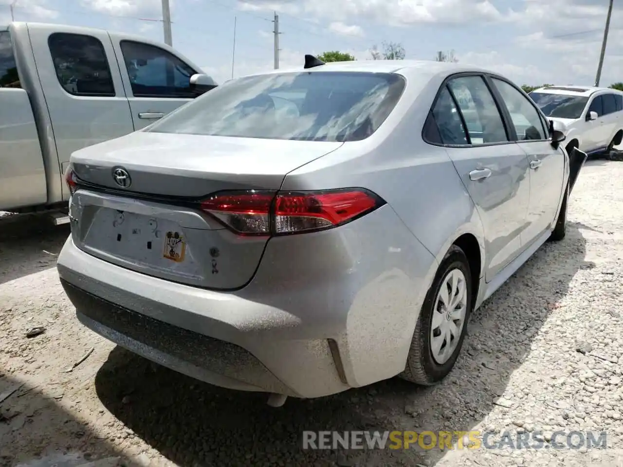 4 Photograph of a damaged car 5YFDPMAEXNP296267 TOYOTA COROLLA 2022