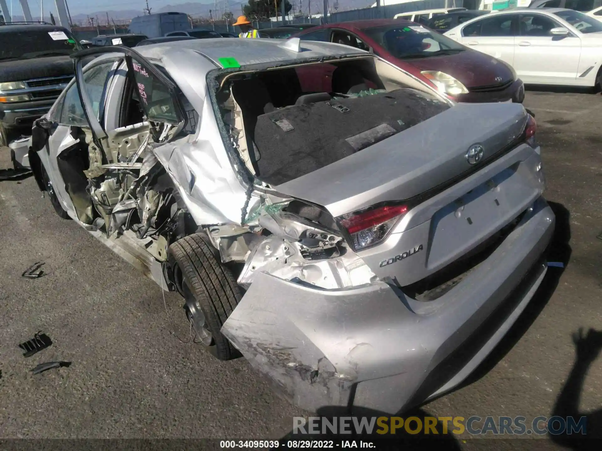 3 Photograph of a damaged car 5YFEPMAE0NP273858 TOYOTA COROLLA 2022