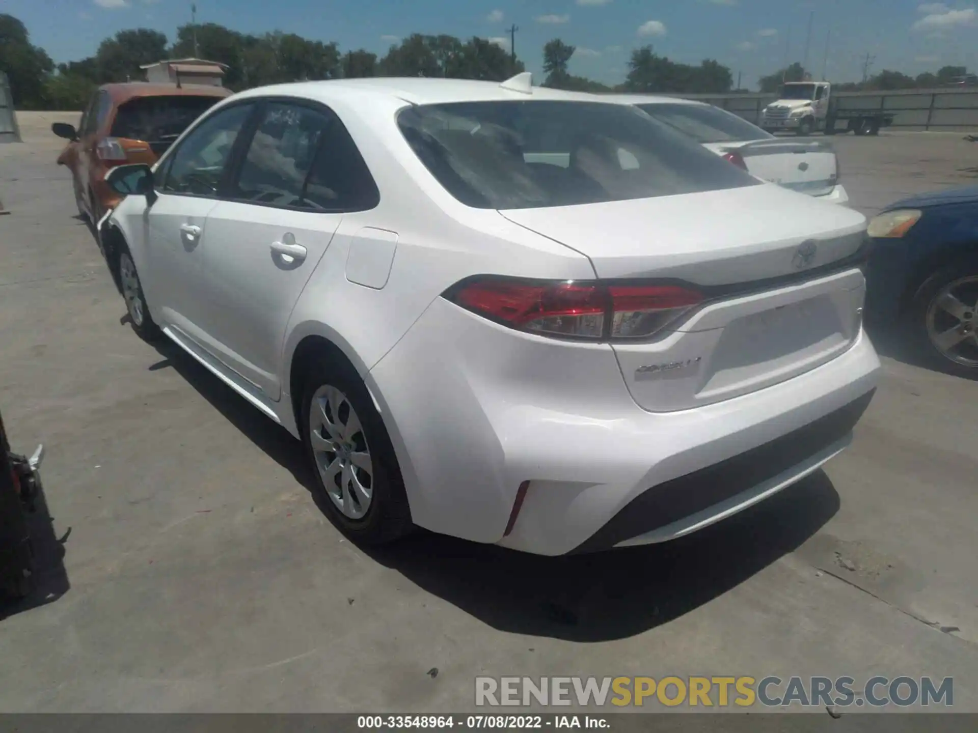 3 Photograph of a damaged car 5YFEPMAE0NP276663 TOYOTA COROLLA 2022