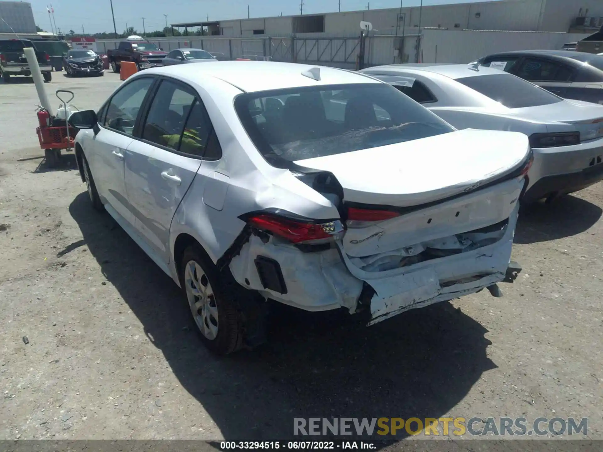 3 Photograph of a damaged car 5YFEPMAE0NP278042 TOYOTA COROLLA 2022